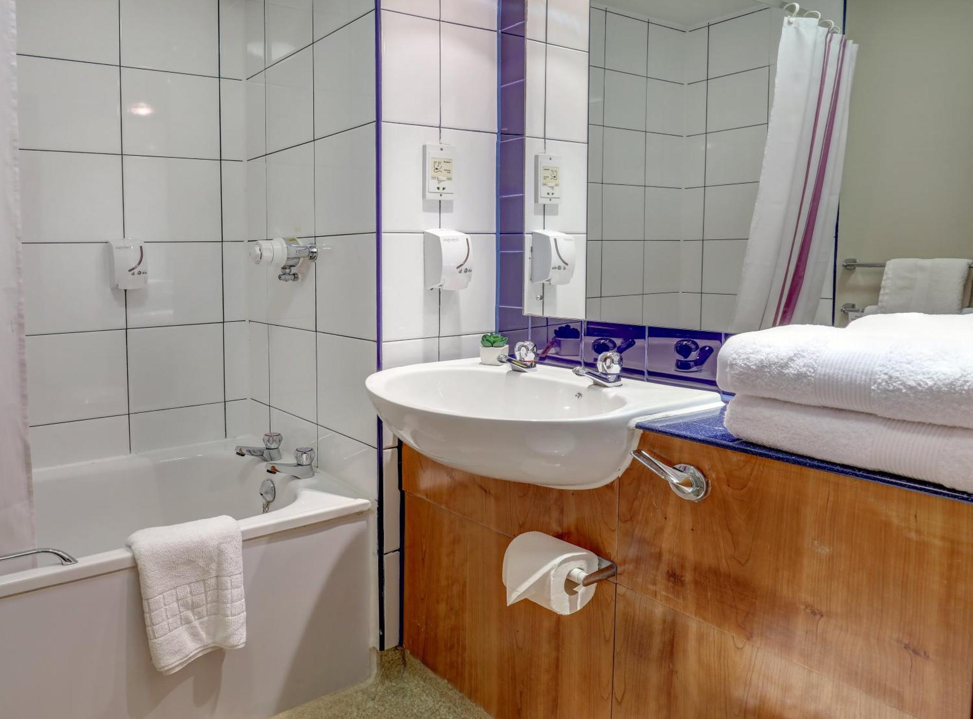 Casa Mere Manchester Airport, Knutsford, Sure Collection By Best Western Екстер'єр фото